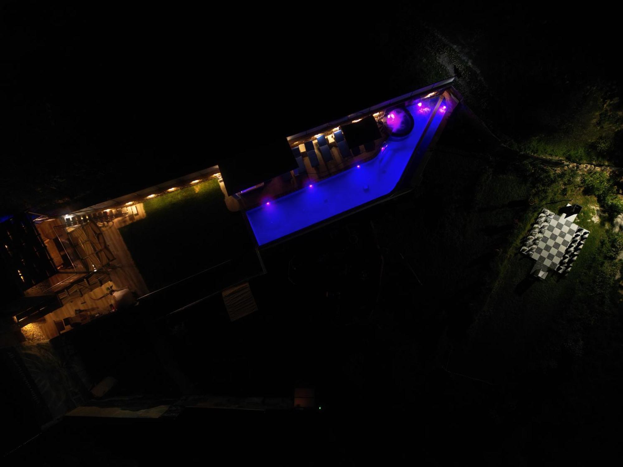 Heated Private Ozone Salt Pool, Jacuzzi, Cinema Inside & Outside, Ping Pong, Billiard, Ps5, Playground, Giant Chess, Giant Monopoly, Table Football, 3X Surround Sound - Villa Rokka Luxe Kissamos Ngoại thất bức ảnh