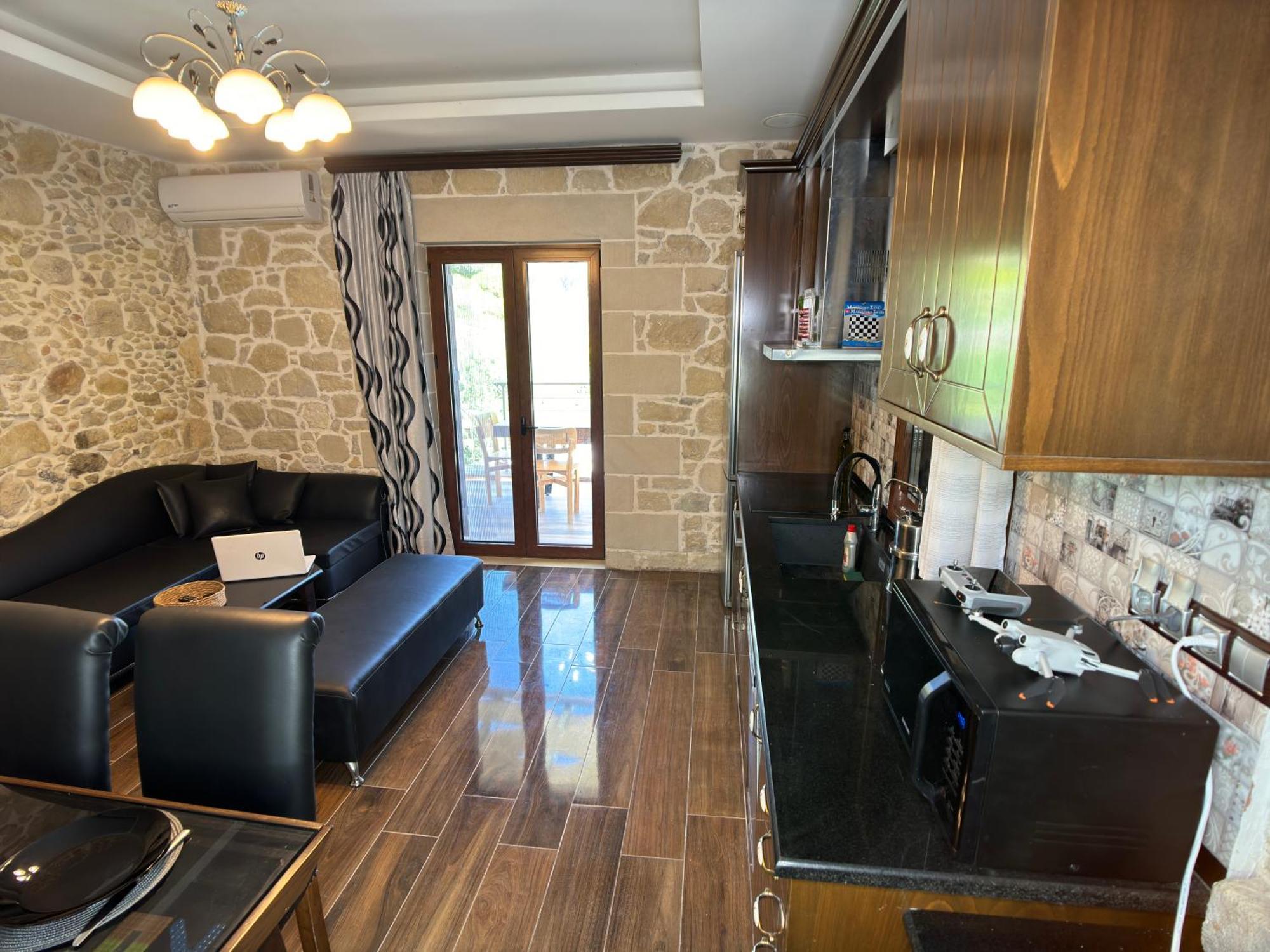 Heated Private Ozone Salt Pool, Jacuzzi, Cinema Inside & Outside, Ping Pong, Billiard, Ps5, Playground, Giant Chess, Giant Monopoly, Table Football, 3X Surround Sound - Villa Rokka Luxe Kissamos Ngoại thất bức ảnh