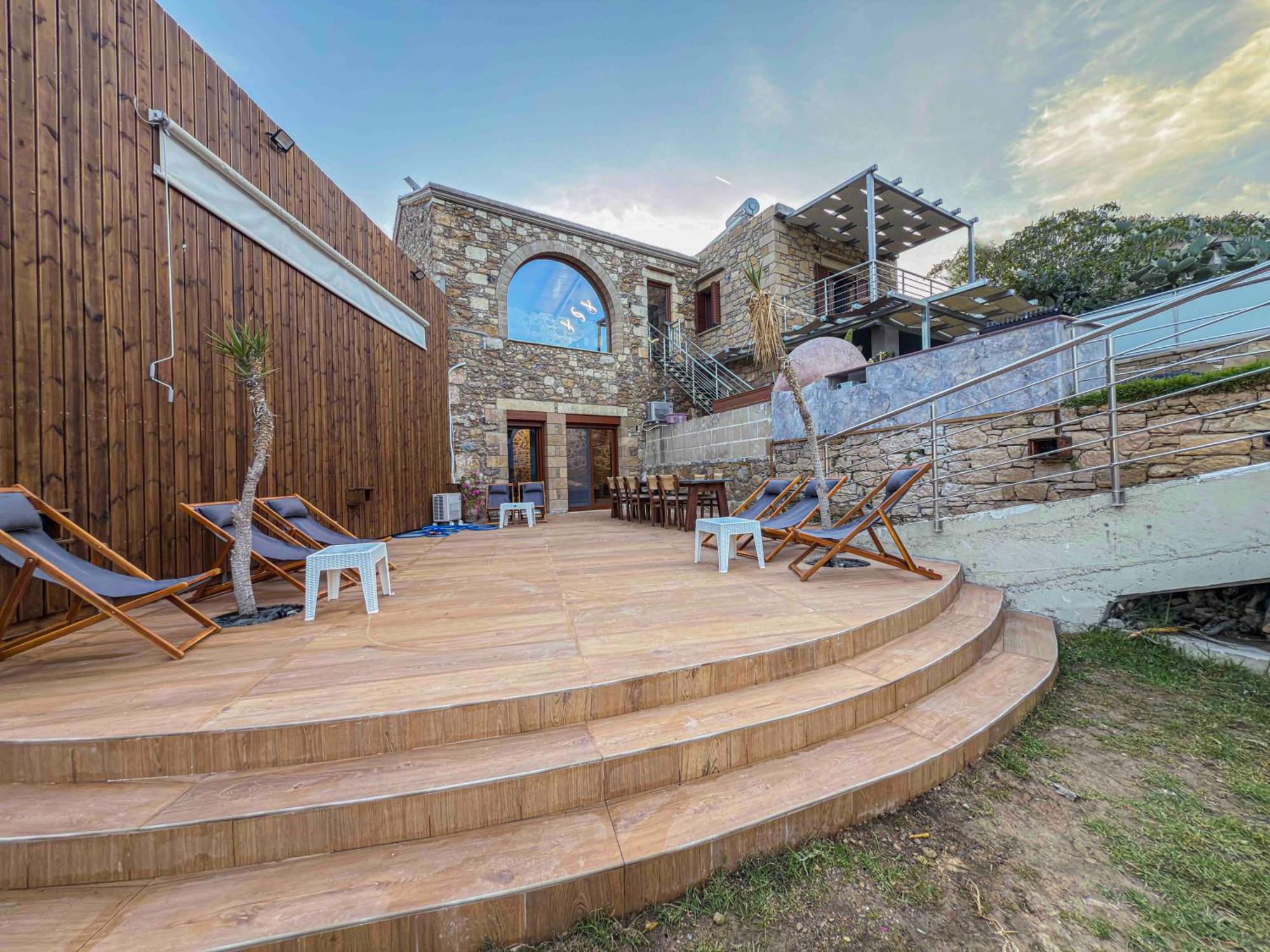 Heated Private Ozone Salt Pool, Jacuzzi, Cinema Inside & Outside, Ping Pong, Billiard, Ps5, Playground, Giant Chess, Giant Monopoly, Table Football, 3X Surround Sound - Villa Rokka Luxe Kissamos Ngoại thất bức ảnh