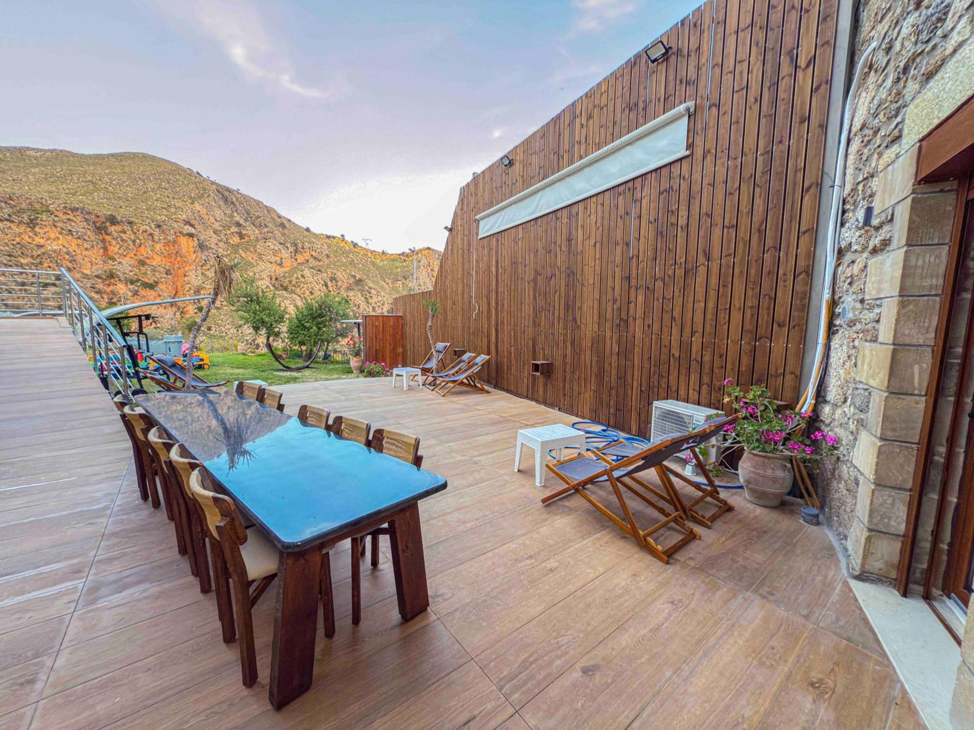 Heated Private Ozone Salt Pool, Jacuzzi, Cinema Inside & Outside, Ping Pong, Billiard, Ps5, Playground, Giant Chess, Giant Monopoly, Table Football, 3X Surround Sound - Villa Rokka Luxe Kissamos Ngoại thất bức ảnh