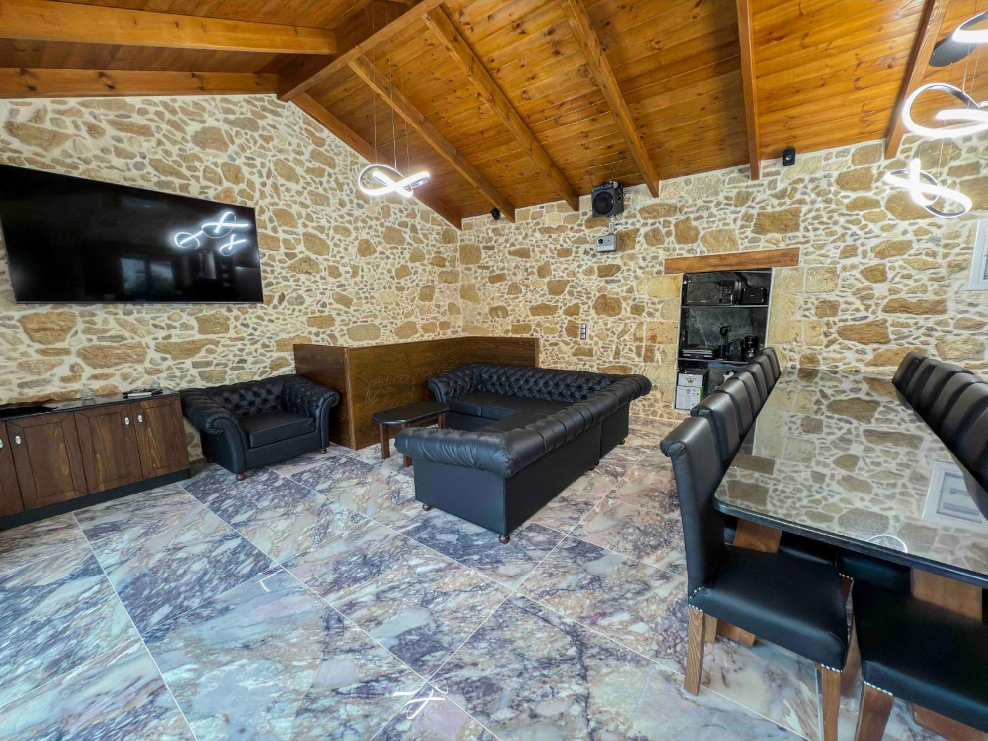 Heated Private Ozone Salt Pool, Jacuzzi, Cinema Inside & Outside, Ping Pong, Billiard, Ps5, Playground, Giant Chess, Giant Monopoly, Table Football, 3X Surround Sound - Villa Rokka Luxe Kissamos Ngoại thất bức ảnh